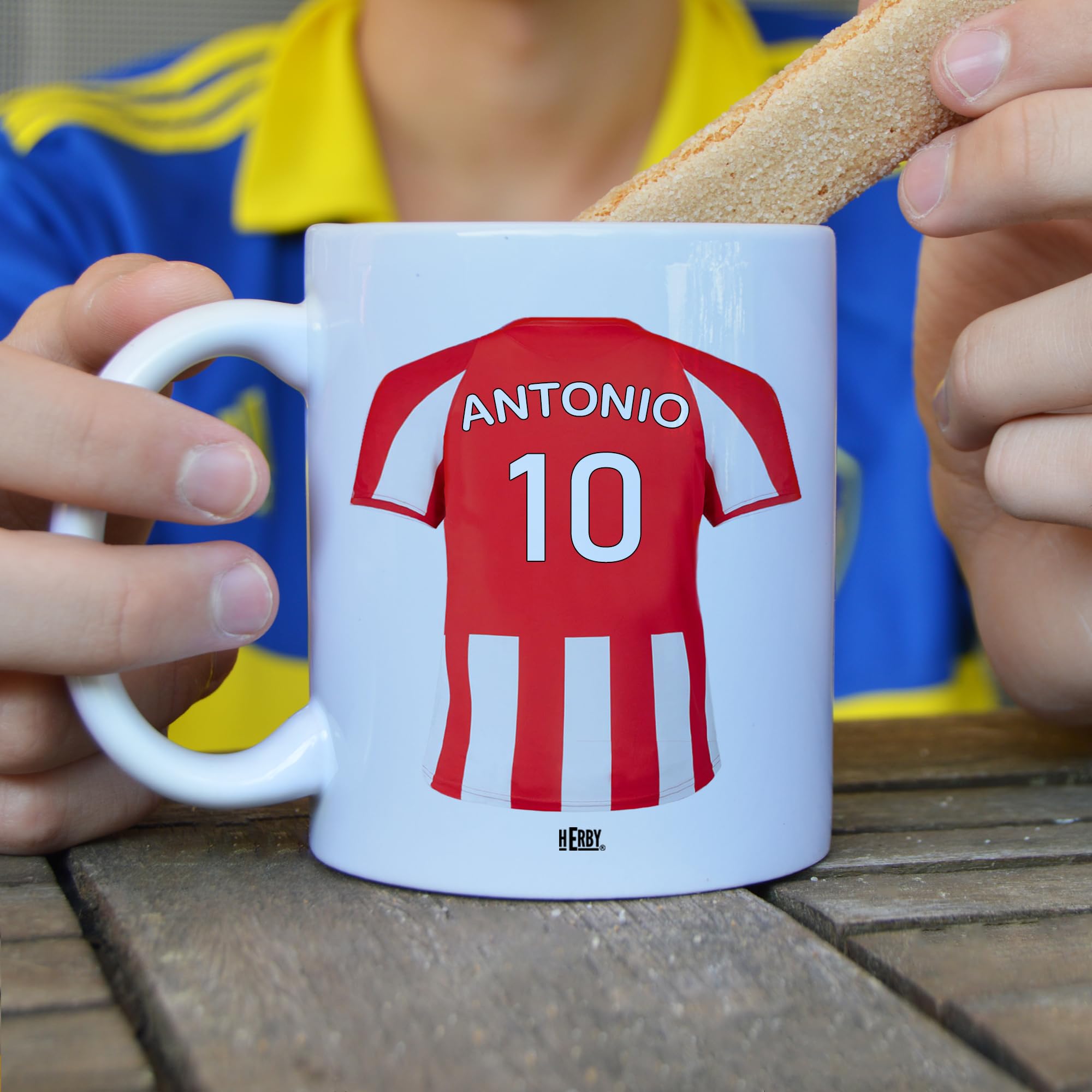 Taza del Almería personalizada con nombre y número más llavero del Almería caja de regalos del Almería taza de cerámica para te café o chocolate de 325 ml regalos para fanáticos del futbol(Almeríax2c)